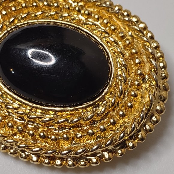 Gold Tone And Black Oval Brooch - Picture 7 of 16